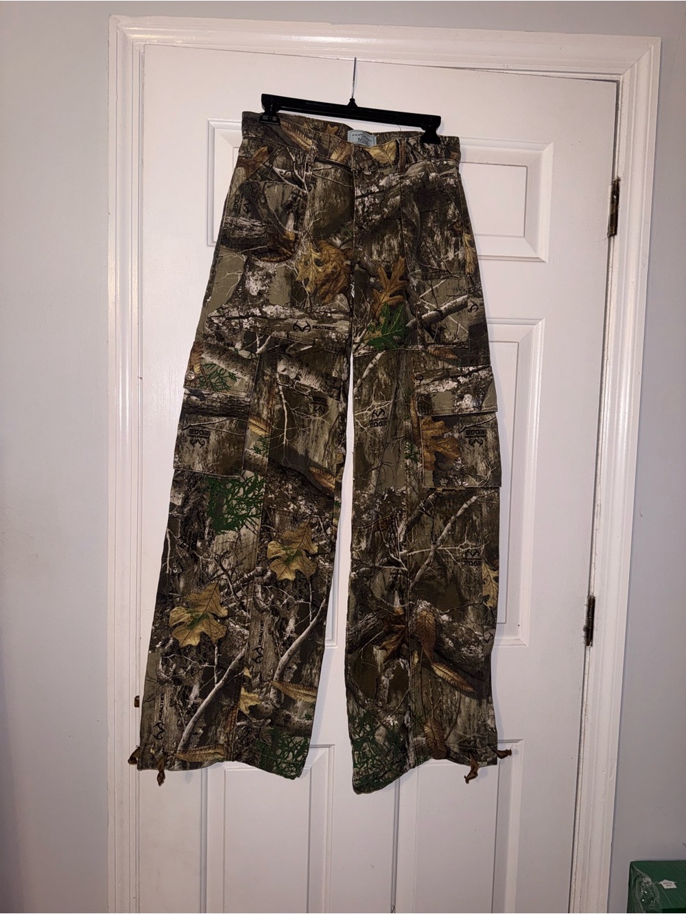 REVICE Womens Realtree-Style Camouflage Cargo Pants - Green & Brown